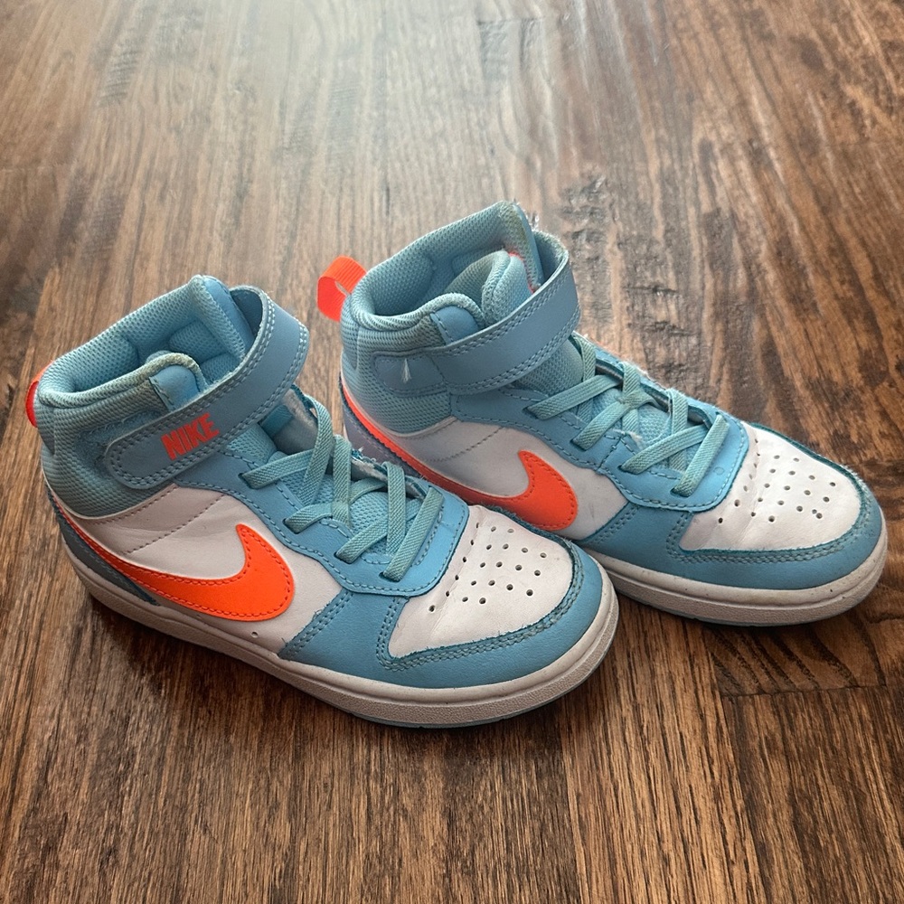 Used 13C boys sneakers.
